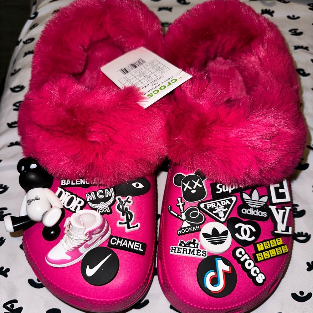 Women’s crocs